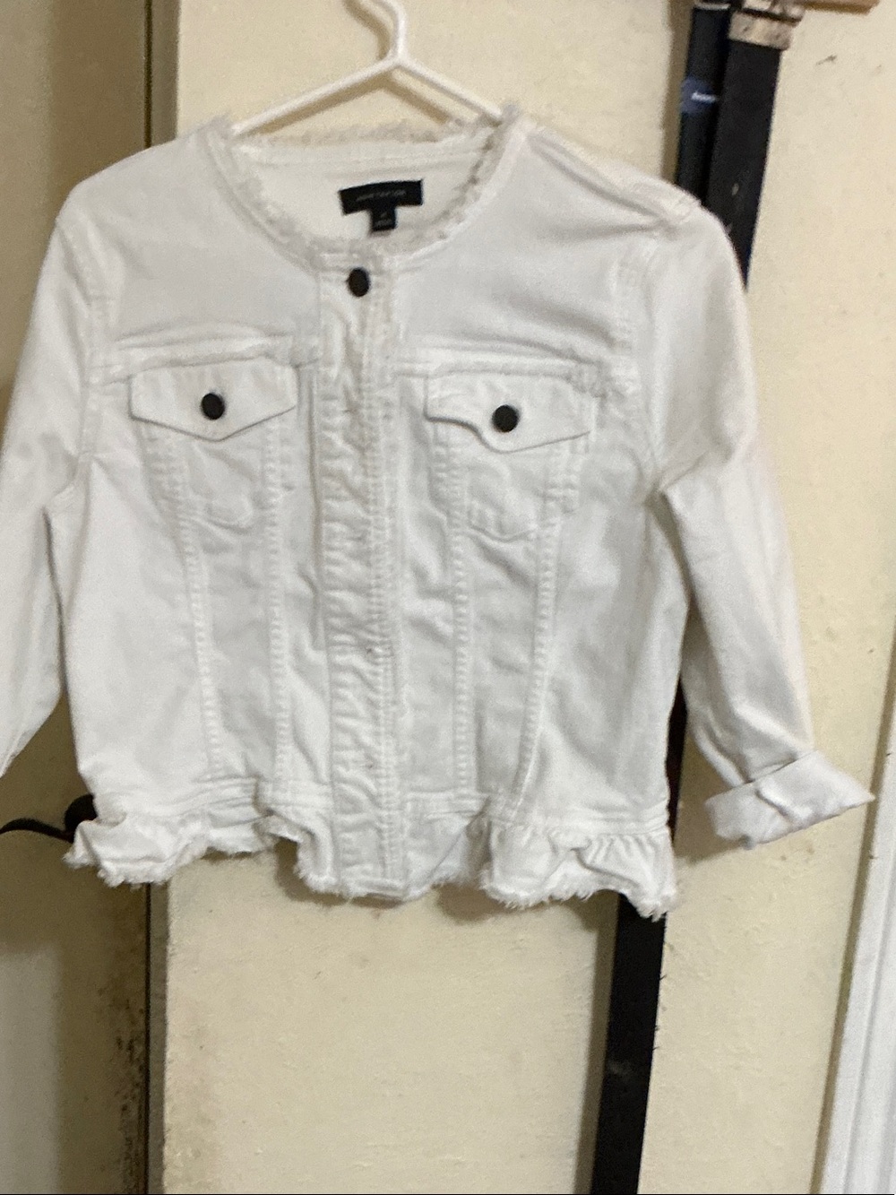Ann Taylor White Frayed-Hem Cropped Denim Jacket size medium